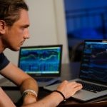 Profissão Trader: como atua quem lucra com a volatilidade do mercado